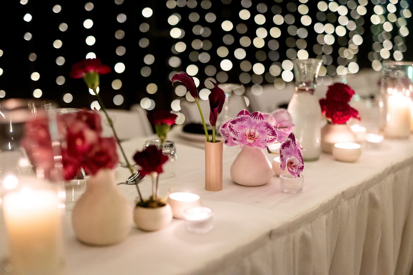 Bud vases for relaxed tables