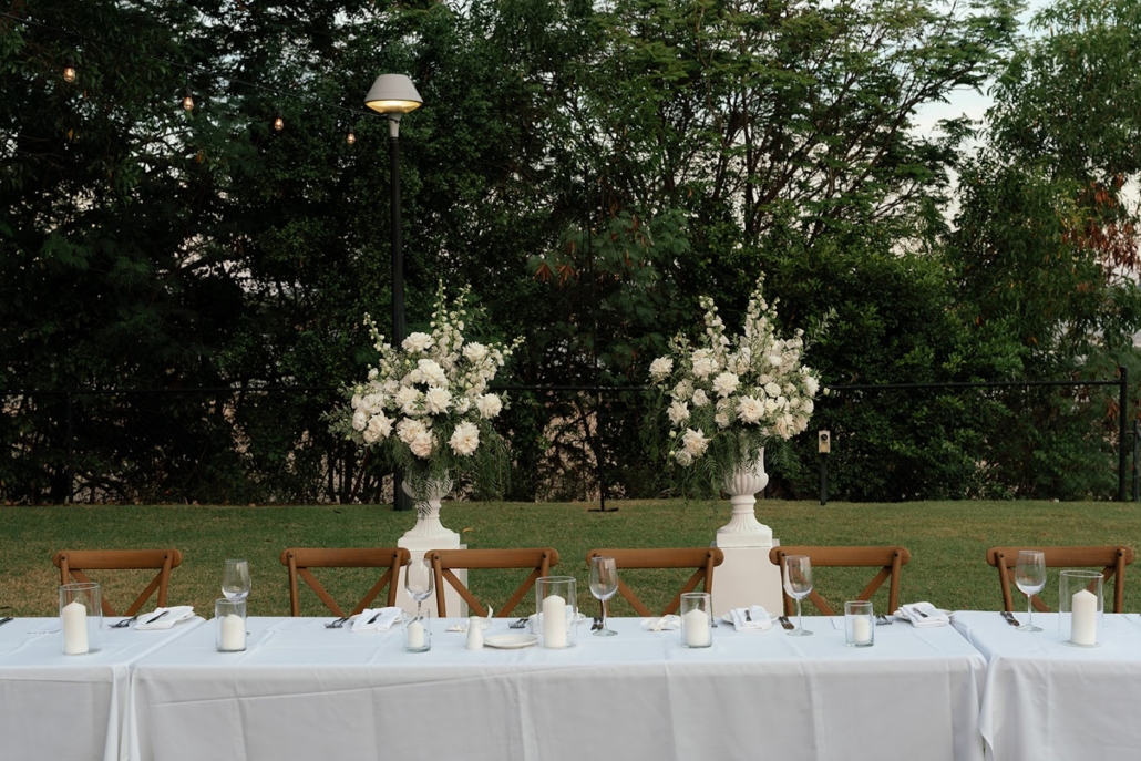 Ceremony plinth flowers